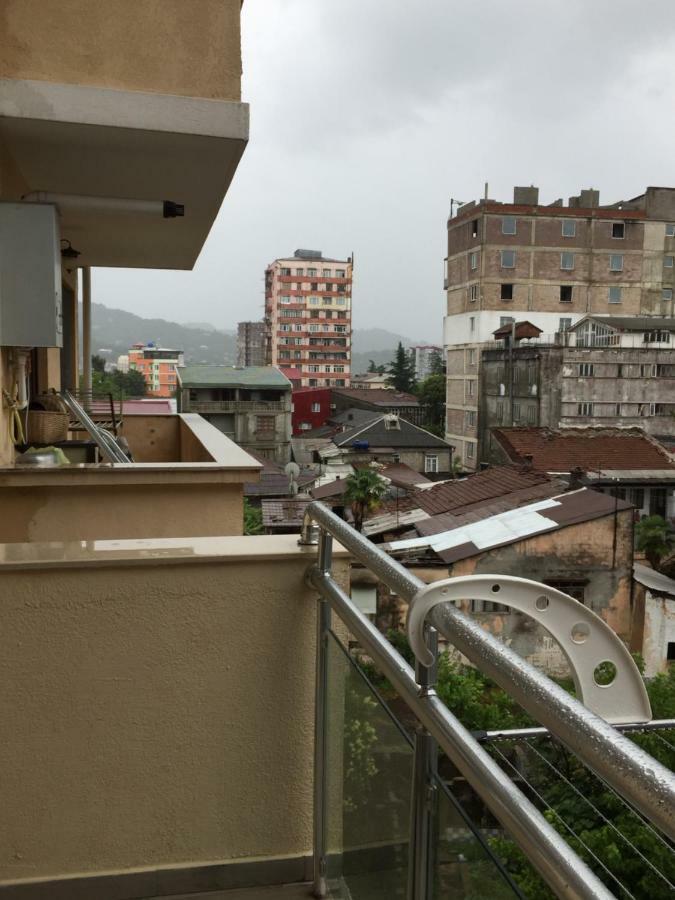 appartment GIORGI Batoumi Extérieur photo